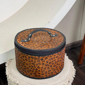 2025 gros nouveauté cuir de vachette imprimé léopard rond étui à bijoux voyage Portable organisateur bijoux mallette de rangement - Product Image 4