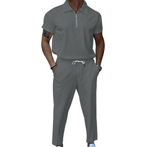 Conjunto de 2 piezas de ropa de moda personalizada para hombre: Camisa polo de manga corta con cuello y media cremallera de color liso y pantalones casuales - Product Image 6