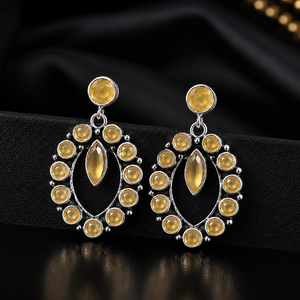Boucles d'oreilles pendantes ovales en calcédoine jaune, serties de pierres oxydées argentées, plaquées argent antique, faites à la main, bijoux ethniques pour femmes - Product Image 1