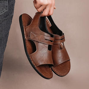 Sandalias de playa casuales de verano para hombre, con punta abierta, suela suave, ajustables con cierre de velcro, antideslizantes, para caminar. - Product Image 3