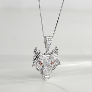Pendentif Loup Glacé Yeux Rouges en Argent Sterling 925 Plaqué Rhodium avec Moissanite, Collier Viking Fenrir Style Hip Hop, Bijoux Nordiques - Product Image 6