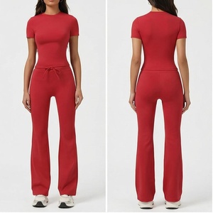 Conjunto de Yoga Rojo de 2 Piezas para Mujer: Top de Cuello Redondo y Manga Corta con Pantalones Acampanados de Cintura Alta y Cordón Ajustable, Sólido, Elástico, Sin Costuras, Ropa Deportiva - Product Image 6
