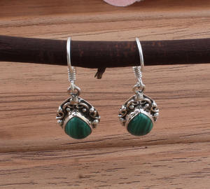 Boucles d'oreilles pendantes en argent sterling 925 faites à la main, malachite, pierre précieuse verte naturelle, estampillées, artisanales, luxe, vente en gros - Product Image 3