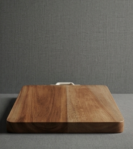 Planche de service rectangulaire artisanale en bois de manguier, planche à découper plate moderne avec poignée en métal à arche supérieure - Product Image 4