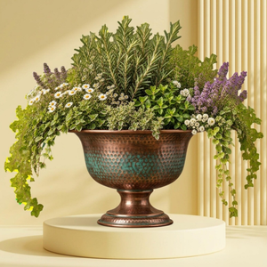 Maceta redonda clásica de metal con acabado martillado y base acanalada para exhibición de hierbas en interiores, jardinera de metal forjado a mano. - Product Image 4