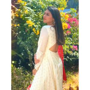 ชุดอนาร์กาลีสีขาว ไซส์ XS ผ้าชีฟอง - Product Image 1