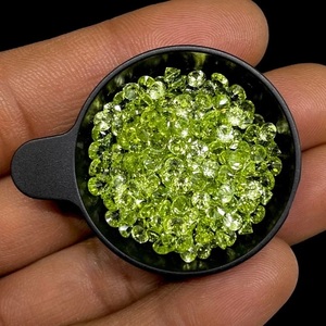 Peridoto natural, 50 piezas, 3 mm, corte redondo tipo diamante, piedras preciosas sueltas sin tratar, lote al por mayor para fabricación de joyas y manualidades. - Product Image 1