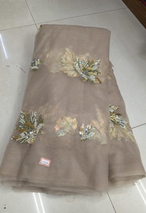 Tela de malla de encaje de lujo con lentejuelas bordadas y cuentas, recubierta de PE, para vestidos de noche y novia de mujer. - Product Image 6