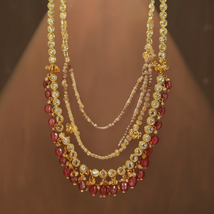 ชุดสร้อยคอหลายชั้นประดับทองคำและลูกปัด Kundan - สร้อยคอแฟชั่น NS501 สีแดงเลือดหมู - Product Image 3