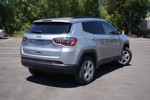 สภาพเหมือนใหม่ ปี 2023 คอมพาส 4WD - Product Image 3