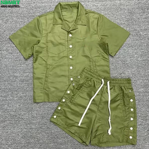 Conjunto de Camiseta y Pantalones Cortos para Hombre Neimat, Color Verde Sólido, Manga Corta, Casual, Transpirable, Felpa Francesa de Algodón, 220g, Cintura Elástica Alta - Product Image 4