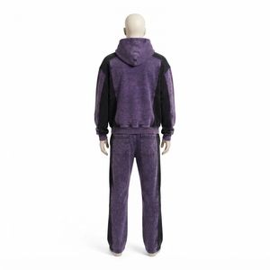 Conjunto de Sudadera con Capucha Morada y Negra con Efecto Ácido y Pantalones de Pierna Ancha para Hombre, Estilo Urbano con Bloques de Color, Ropa Casual Personalizada - Product Image 3