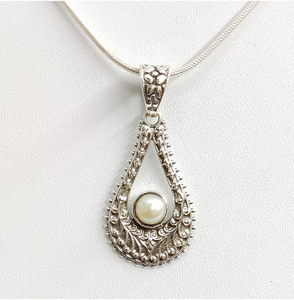 Pendentif en forme de goutte d'eau en argent 925 léger (3,1 grammes) avec perle, élégant, unisexe, accessoire de bijouterie de qualité supérieure - Product Image 3