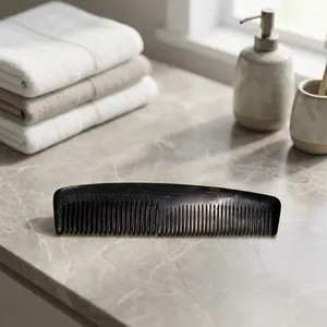Peigne de luxe fait main en corne de buffle, écologique, naturel, antistatique, démêlant, moderne, professionnel pour salon - Product Image 1