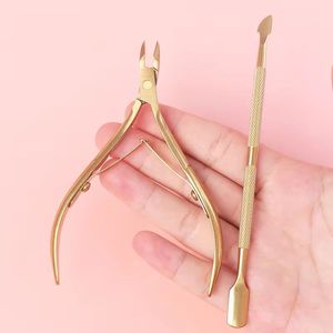Ensemble de coupe-ongles dorés, pince à cuticules et repousse-cuticules pour manucure et pédicure, usage adulte, style luxueux, emballage boîte blanche - Product Image 2