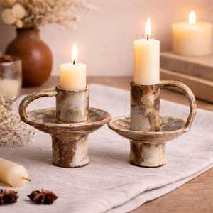 Portavelas de Cerámica de Forma Irregular de Alta Demanda con Agarre Manual para Decoración del Hogar por Universal Overseas INDIA - Product Image 1