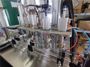 Máquina de llenado de aerosoles manual/Máquina de llenado de aerosoles de CO2/Máquina de llenado de aerosoles de tiza para rocas de jardín - Product Image 2