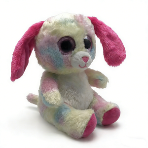 Conejito con efecto tie-dye en tonos pastel de rosa, azul y amarillo, orejas largas y flexibles de color rosa intenso y almohadillas para las patas, vientre y hocico blancos y esponjosos. - Product Image 1