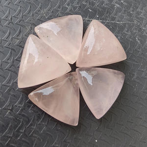 Cabujón de Cuarzo Rosa Natural en Forma de Triángulo, Piedra Suelta Calibrada para Joyería - Product Image 2