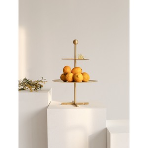 Soporte de Pastel de Metal Dorado de Dos Niveles de Calidad Increíble con Exhibición de Frutas y Flores - Product Image 2