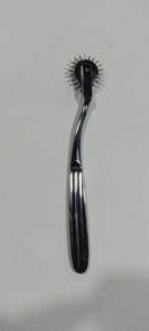 Kit d'instruments de diagnostic neurologique Wartenberg : rouleau réflexe, roue à aiguilles, marteau de percussion cutanée, certifié CE - Product Image 6