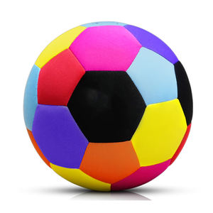 Ballon de football d'intérieur personnalisé, doux et sûr pour enfants, respirant, léger, durable, style classique, idéal pour l'entraînement et les jeux à la maison - Product Image 3