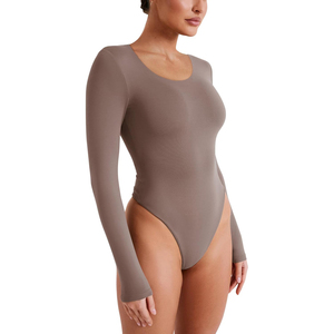 Maßgefertigter Damen Langarm-Bodysuit Rundhals Hochgeschnitten Einfarbig Figurbetont Nude Taupe Einteiliger Leotard Komfortabel OEM ODM - Product Image 5