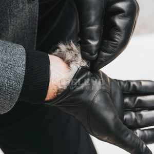 ถุงมือหนังแกะหรูหราพร้อมโลโก้สั่งทำพิเศษ  ขอบขนสุนัขจิ้งจอกแท้  แบรนด์ส่วนตัว ถุงมือหนัง Nappa อุ่นสบายสำหรับฤดูหนาวสำหรับผู้หญิง - Product Image 6