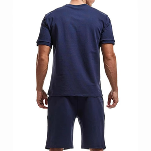 ชุดเสื้อและกางเกงขาสั้นพิมพ์ลายฤดูร้อน OEM 2025 สำหรับผู้ชาย ผลิตตามสั่ง วิ่งออกกำลังกาย ผ้าฝ้าย 100% ระบายอากาศได้ดี ขายส่ง - Product Image 1