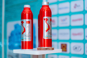 Botellas de Aluminio GREEN PACK para Bebidas con Tapa de Rosca, Diseño Impreso con Mapa de Vietnam - Product Image 4