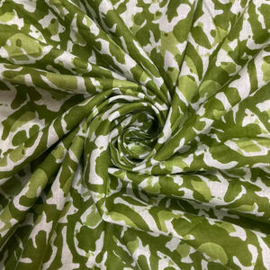 Tissu en coton cambre léger imprimé au bloc pour la décoration intérieure, l'artisanat, les rideaux, les chemises et les vêtements de sport pour garçons et filles - Product Image 1