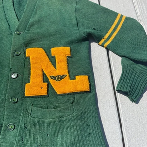 Cárdigan transpirable de manga larga con letras, elegante y sencillo, ideal para fabricantes de ropa femenina. - Product Image 3