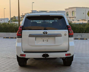 Venta Premium del Vehículo Prado TXL 2.7L Turbo V6 Automático R18 del 2023 - Product Image 2