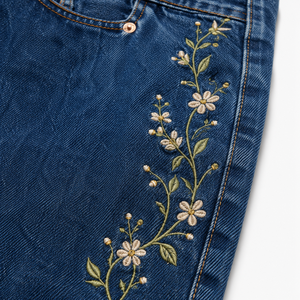 Jeans Acampanados con Bordado Floral en Degradado Azul y Negro para Mujer, Cintura Alta, Elásticos, Lavado Claro Vintage, Casuales, Otoño Invierno, Estilo Urbano - Product Image 6
