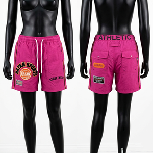 กางเกงขาสั้นวินด์เบรกเกอร์สีชมพูสำหรับผู้หญิง ผ้าโพลีเอสเตอร์พรีเมียม 150 GSM น้ำหนักเบา ดีไซน์แบบคาร์โก้ พร้อมปักโลโก้ตามสั่ง - Product Image 2