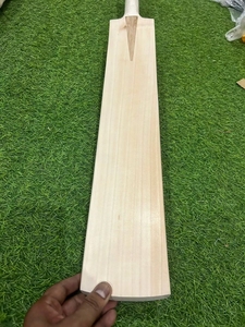 Bate de Cricket de Madera con Mango Azul y Cara Azul, Ligero, Duradero, con Doble Costura, Diseño Ambidiestro para Práctica y Juego - Product Image 3