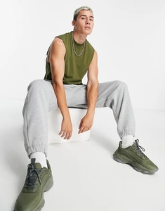 Débardeur tricoté sans manches vert olive pour homme, col rond, couleur unie, style décontracté - Product Image 4
