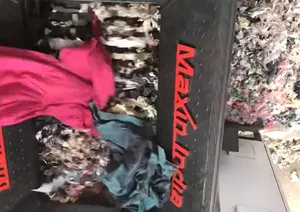 Déchiqueteuse de déchets textiles la plus vendue, à double arbre, capacité 500 kg, semi-automatique, électrique - Product Image 3