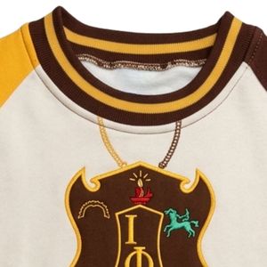 Sudadera de cuello redondo de chenilla con cresta de Iota Phi Theta Opp Sleeve, ropa griega premium, suéter de fraternidad - Product Image 4