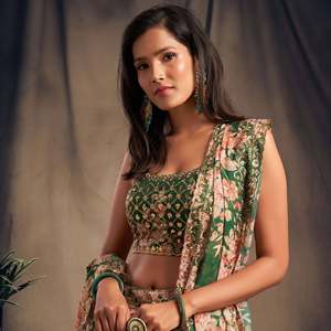 Organza imprimé floral vert Festival Lehenga Choli - Product Image 1