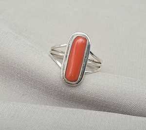 Anillo de coral rojo natural, cabujón ovalado largo, plata de ley 925, perfecto para regalo de mujer. - Product Image 2
