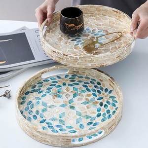 Bandeja de Servir Redonda Moderna Decorativa de Madera Capiz, Color Personalizado, Multifuncional para Mesa de Centro y Cocina, Hecha en Vietnam - Product Image 6