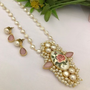 สร้อยคอไข่มุกแท้สีขาวคุณภาพเยี่ยมเกรด AA ดีไซน์โบราณ พร้อมต่างหูสำหรับผู้หญิง สวมใส่ในงานปาร์ตี้ ประกายระยิบระยับสวยงามน่าหลงใหล - Product Image 3