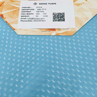 Tissu de maille de trou de polyester ultra léger 68D lisse respirant et durable pour la doublure et l'usure active