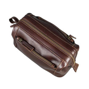 Bolsa de aseo personalizada para hombres, estuche de maquillaje multifuncional, estuche de belleza para viajes de negocios, bolsa de aseo de cuero PU para hombres. - Product Image 4