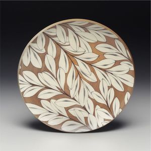 Assiette de service en bois de manguier écologique émaillée - Assiette ronde de 12 pouces à imprimé floral - Plateau en bois durable avec revêtement émaillé - Product Image 6