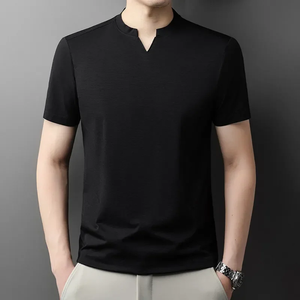 Camiseta Coreana de Manga Corta con Cuello en V para Hombre, Color Sólido, Informal, Cómoda, Versátil, para Verano - Product Image 1