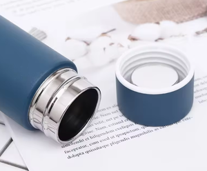 กระติกน้ำสแตนเลสเก็บความร้อนความเย็น 5 ออนซ์ แบบมีฝาเกลียว ดีไซน์มินิมอล เป็นมิตรกับสิ่งแวดล้อม รับผลิตจำนวนมาก พร้อมสกรีนโลโก้ตามสั่ง สำหรับงานโปรโมชั่น - Product Image 4