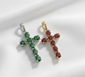 SARVOTTAM 14KT Gold Cross <b>Pendant</b> with Lab Grown <b>Emerald</b> IGI Certified Prong Setting - Product Image 2