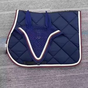 Tapis de selle rouge polyvalent avec doublure en polaire et bordure noire pour l'équitation - Product Image 5